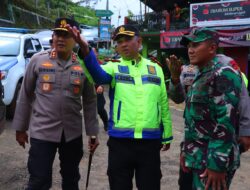 *Kapolda Jateng Tinjau Langsung Lokasi Longsor di Pekalongan, Petugas Temukan Tiga Korban Tambahan*