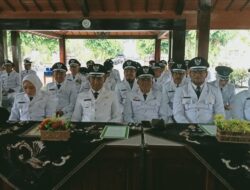 Tumar, telah resmi menjadi kepala desa Darmayasa menggantikan Ahno,