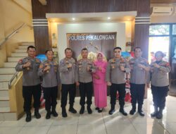 Pelepasan Purna Tugas Anggota, Kapolres Pekalongan : Kita Bisa Contoh Dedikasi AKP Calim