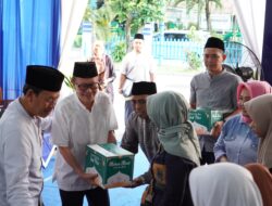Perumda Air Minum Tirta Mulia Berikan Santunan Untuk Anak Yatim