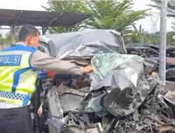 Kecelakaan Maut di Tol Trans Jawa KM 332, Satu Tewas Akibat Mobil Lawan Arah