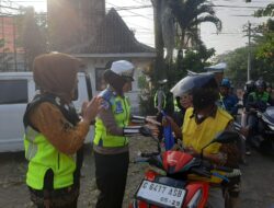 Polres Pekalongan Tindak Pelanggar di Tugu 0 Km Kajen dalam Giat Operasi Patuh Candi 2025