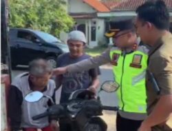 Kemanusiaan di Jalan Raya, Kapolres Pekalongan Evakuasi Korban Laka Lantas