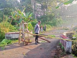 Diguyur Hujan Deras, Jembatan Vital di Randukuning Doro Ambrol, Akses Warga Ditutup Total