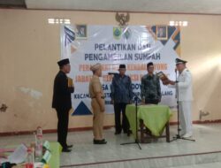 Kepala Desa Kendaldoyong Lantik dan Ambil Sumpah Kasi Pelayanan