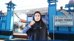Purwaningsih Cetak Sejarah, Jadi Kepala Sekolah Wanita Pertama di SMP Negeri 1 Petarukan