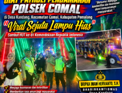 Pengamanan Polsek Comal di Desa Kandang, “Viral Sejuta Lampu Hias” Sambut HUT ke-81 Republik Indonesia